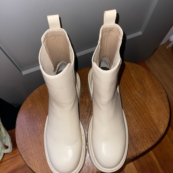 Tan chunky Chelsea boots - Picture 6 of 10